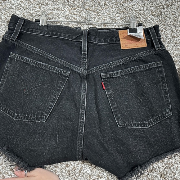 Levi 501 high jean shorts - Picture 12 of 13